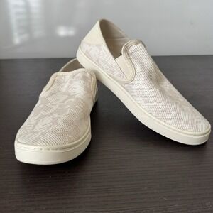 OLUKAI Pehuea Women's Slip On Sneaker Shoes,‎ Puka/White Floral, Size 9
